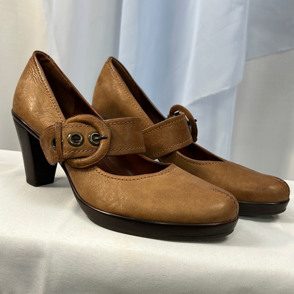 Clarks leather heels Mary Jane style with buckle size 9